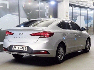 HYUNDAI AVANTE AD 2018