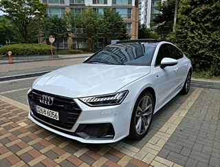 AUDI A7 4K 2020