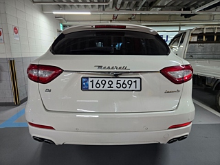 MASERATI LEVANTE 2020