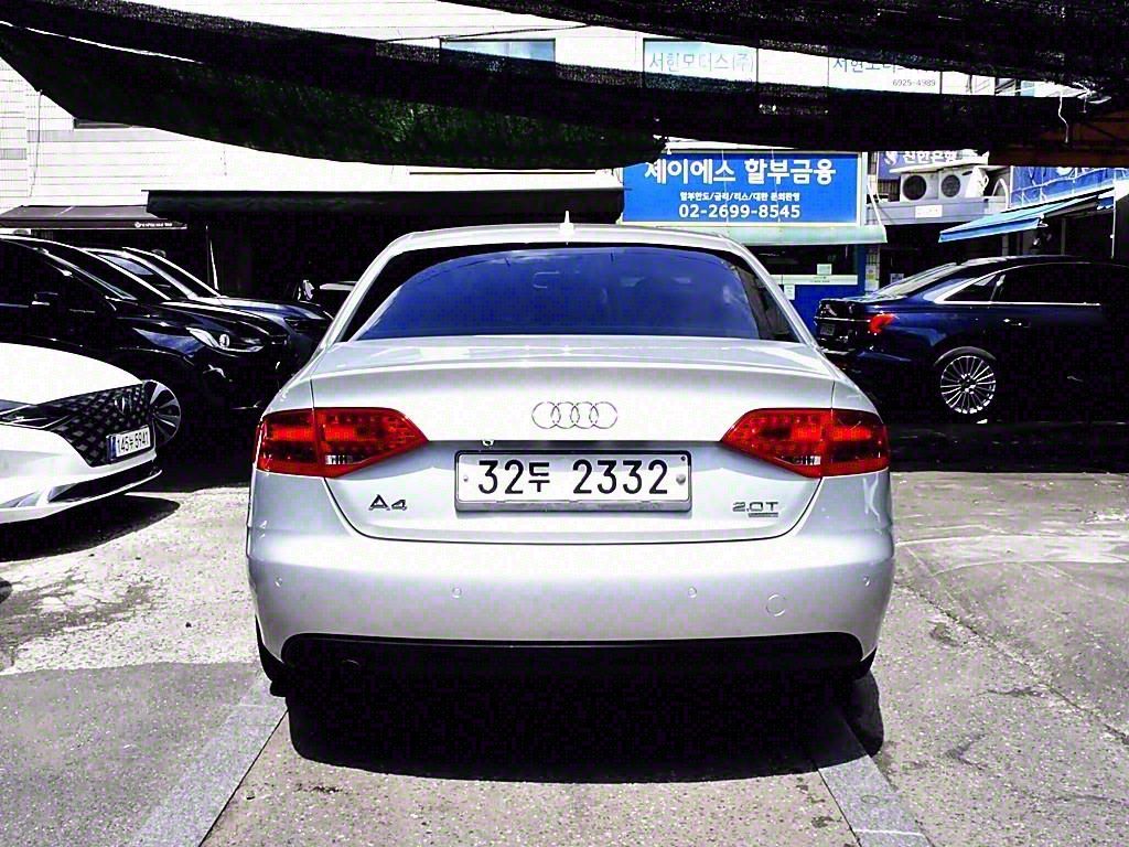AUDI A4 2010