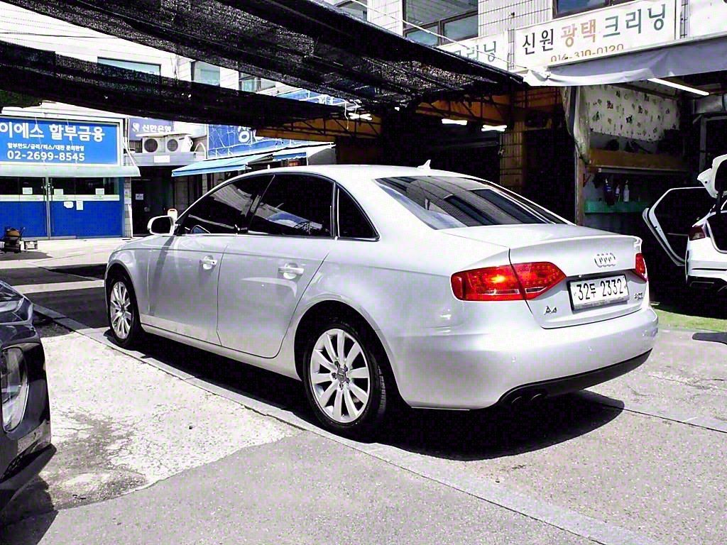 AUDI A4 2010