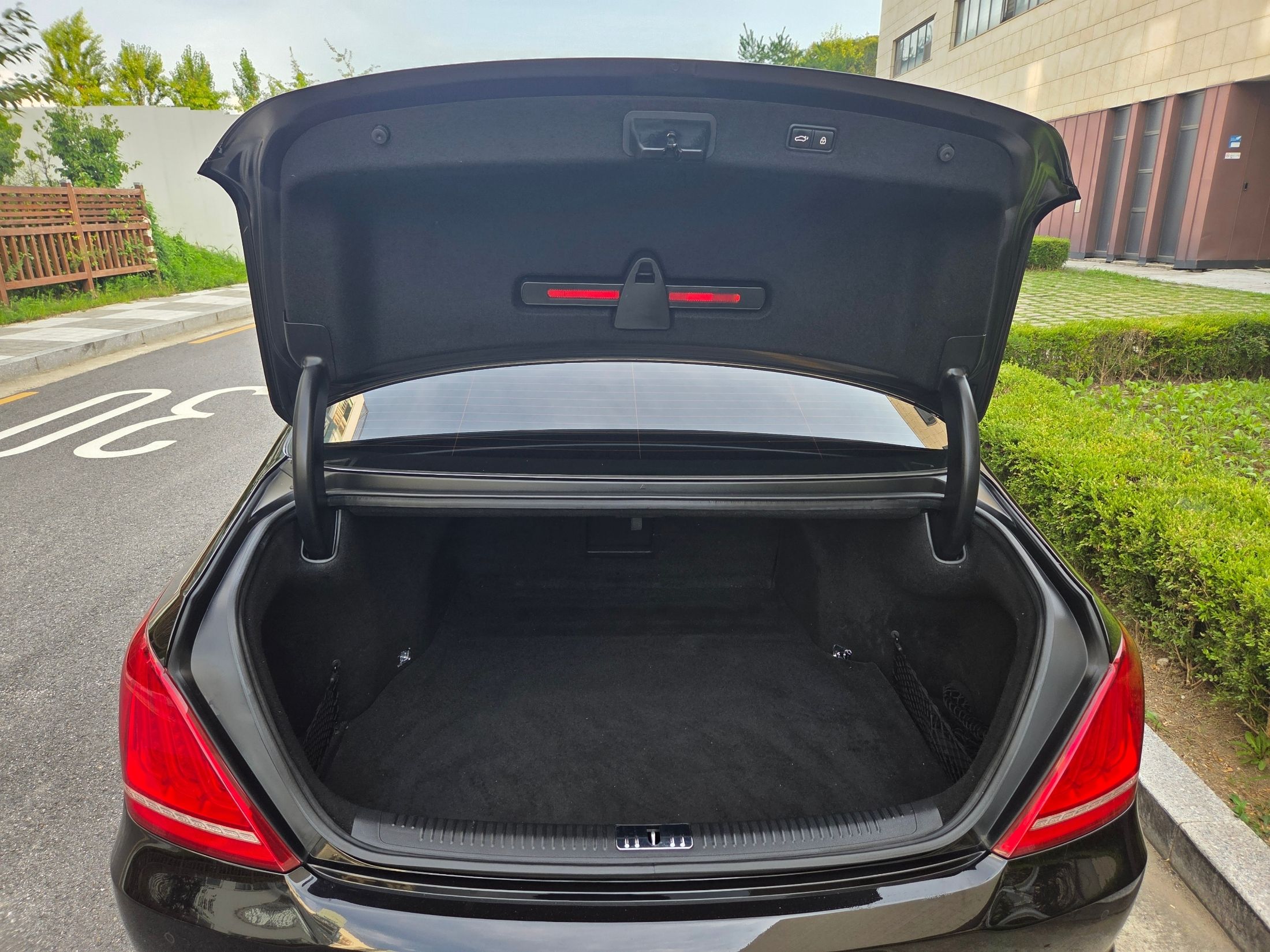GENESIS EQ900 2017