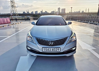 HYUNDAI GRANDEUR HG 2016