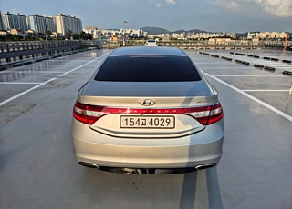 HYUNDAI GRANDEUR HG 2016