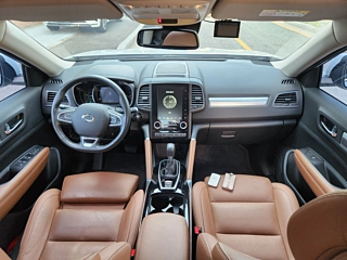 SAMSUNG QM6 2021