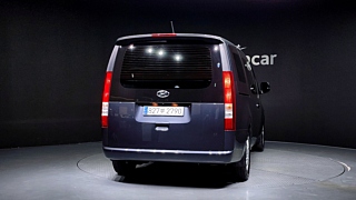 HYUNDAI STARIA 2023