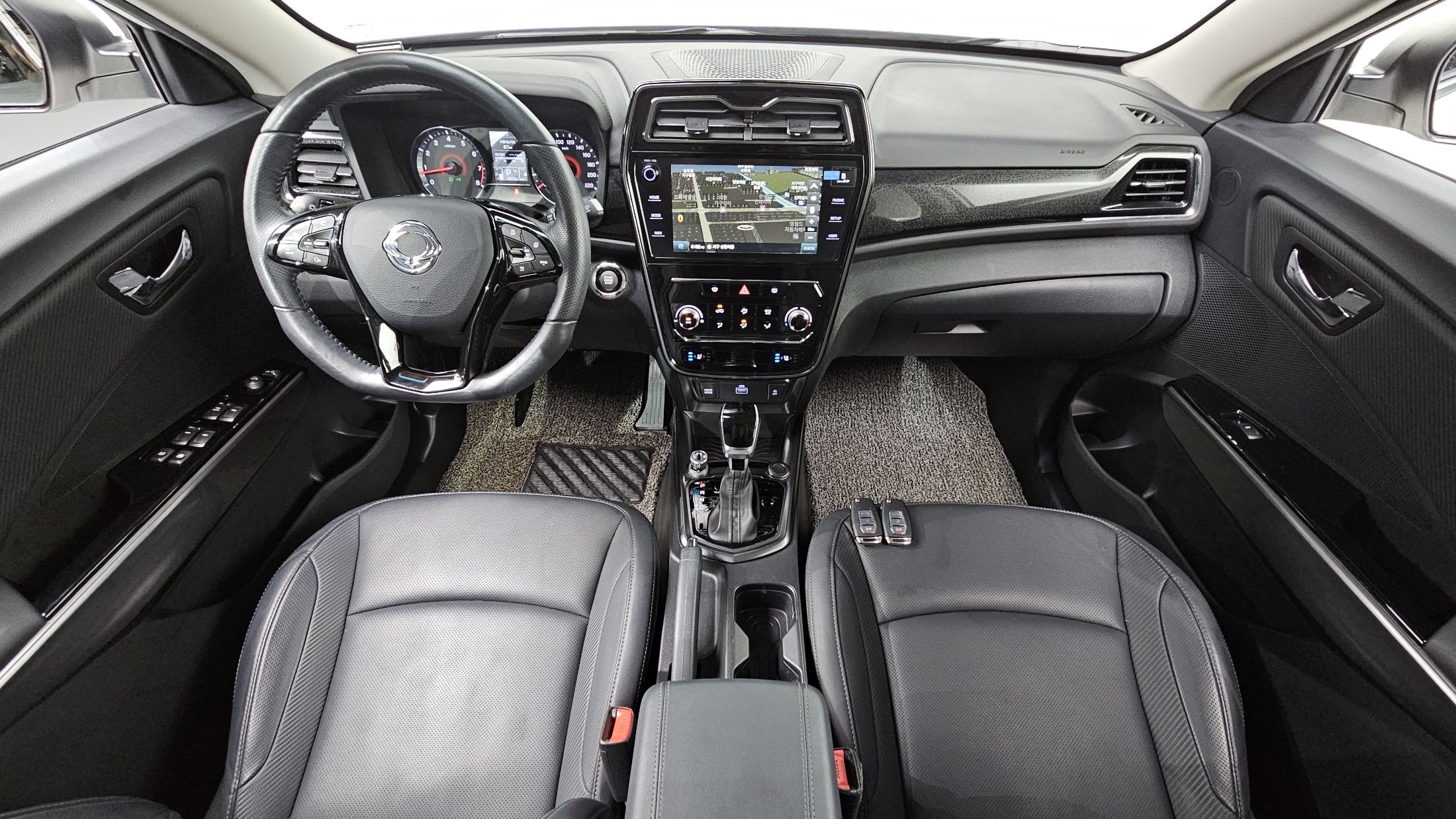 SSANGYONG TIVOLI VERY NEW 2019
