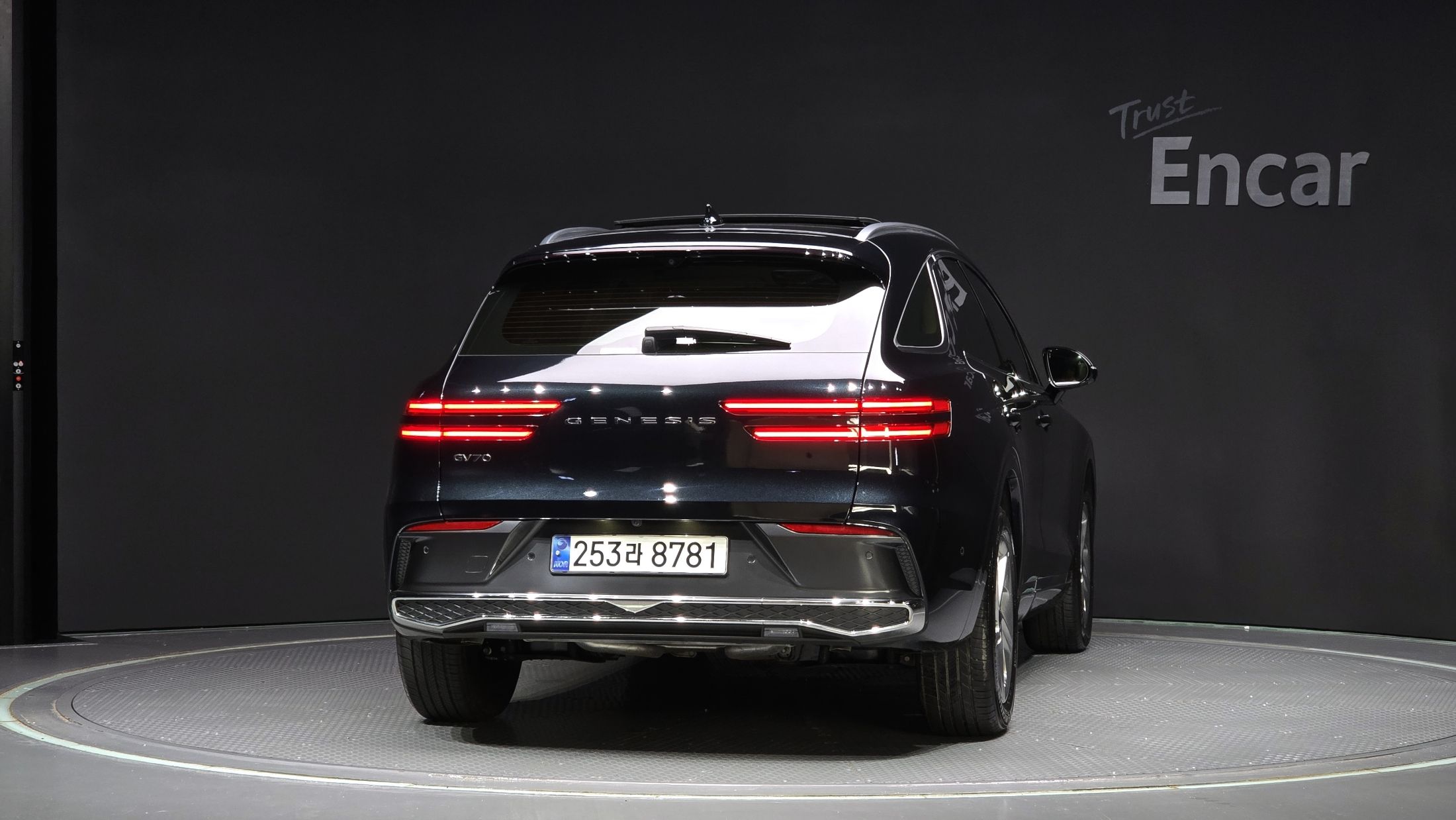 GENESIS GV70 2024