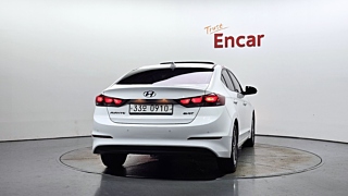 HYUNDAI AVANTE AD 2016