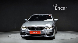 BMW 5-SERIES G30 2017