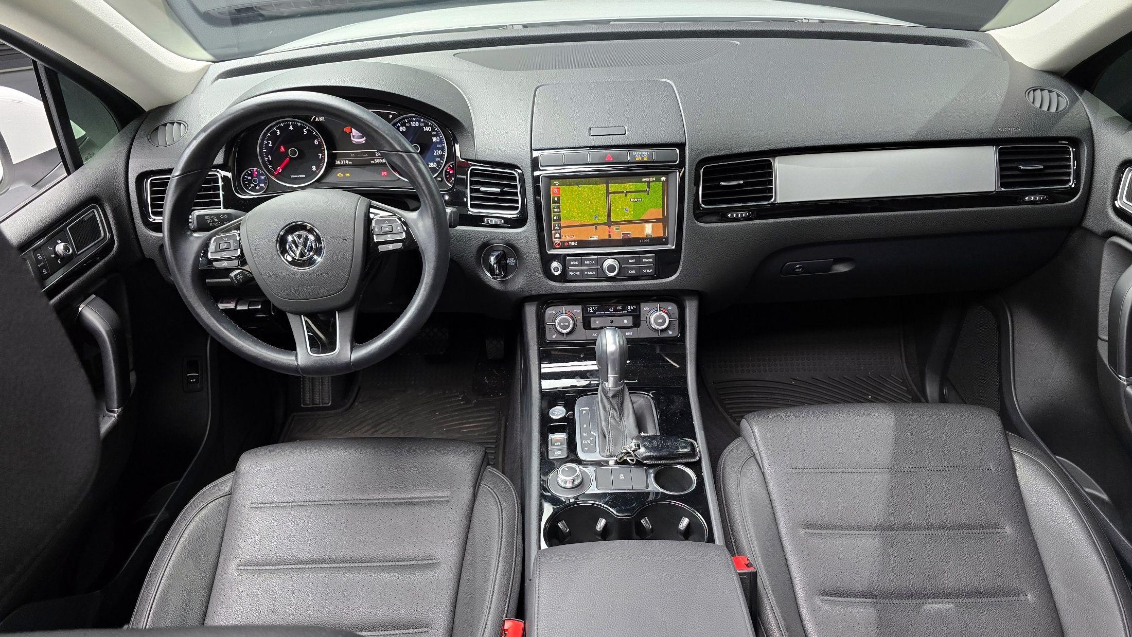VOLKSWAGEN TOUAREG 2017