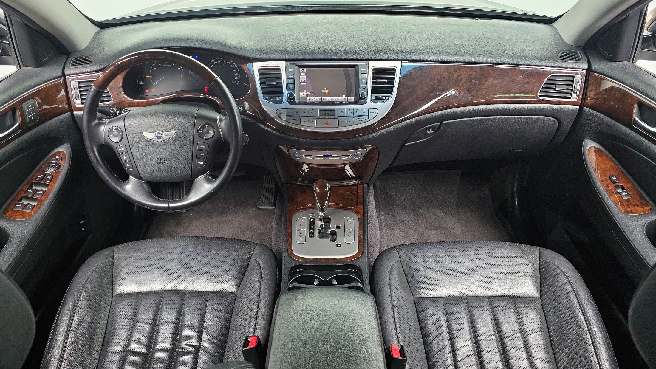 HYUNDAI GENESIS 2009