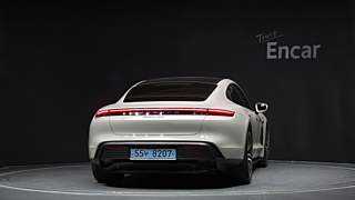 PORSCHE TAYCAN 2021