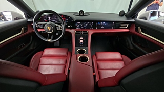 PORSCHE TAYCAN 2021