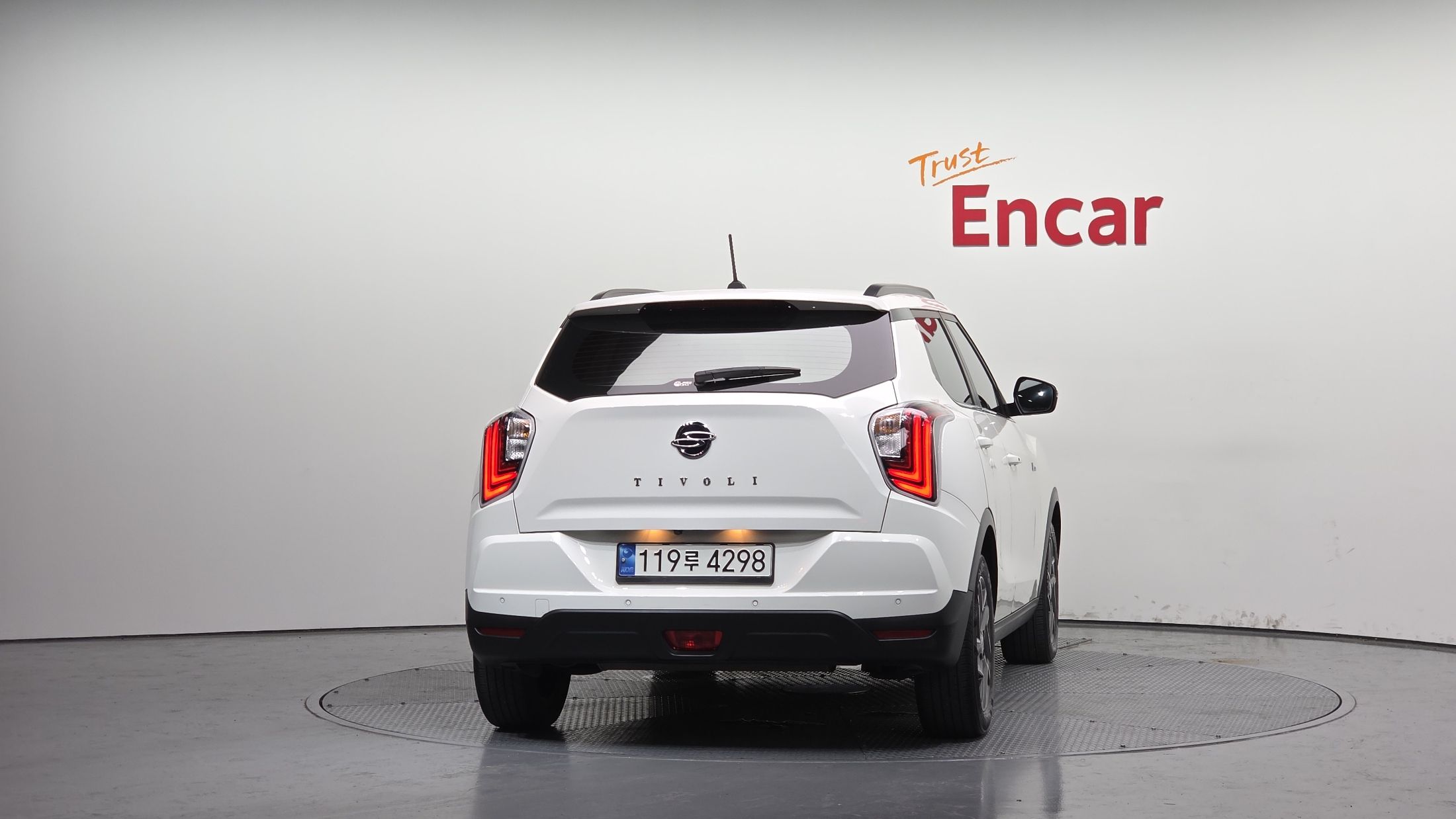 SSANGYONG TIVOLI VERY NEW 2022