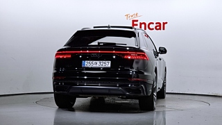 AUDI Q8 4M 2023