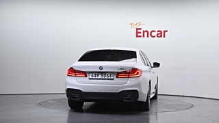 BMW 5-SERIES G30 2017