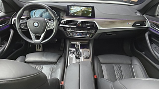 BMW 5-SERIES G30 2017