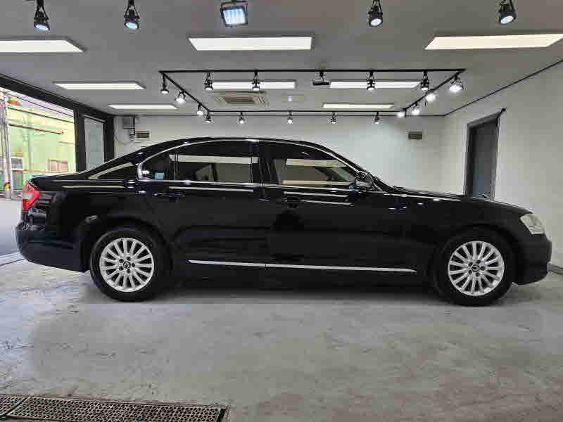 SSANGYONG CHAIRMAN W 2010