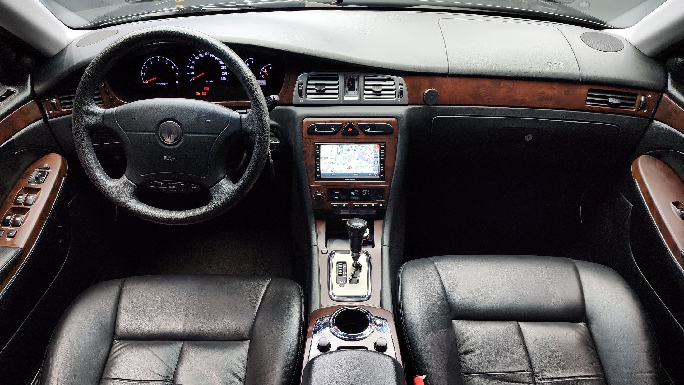 SSANGYONG CHAIRMAN H 2011