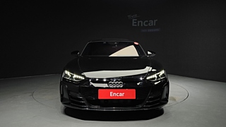 AUDI E-TRON 2022