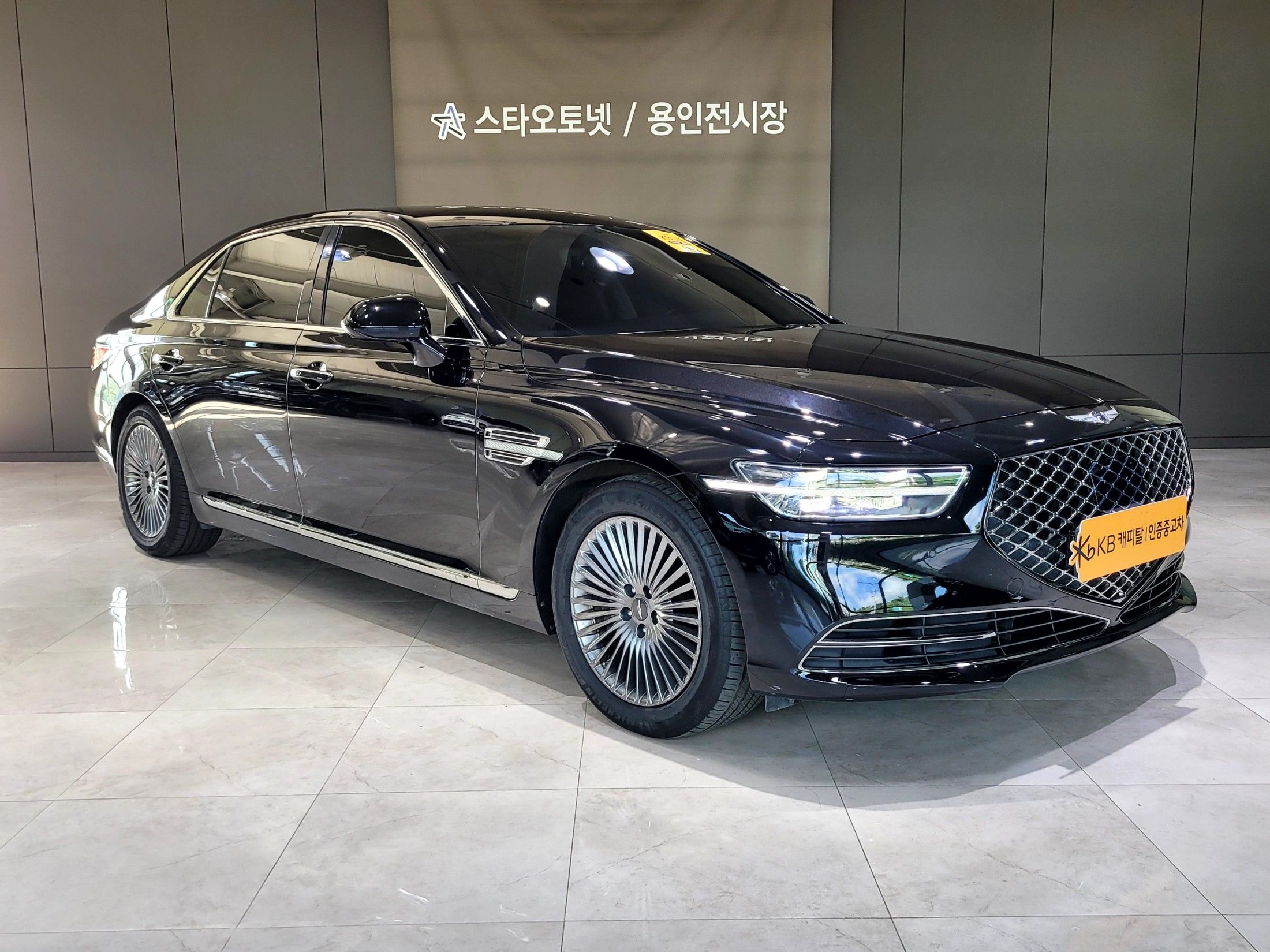 GENESIS G90 2020