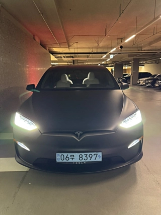 TESLA MODEL X   2023
