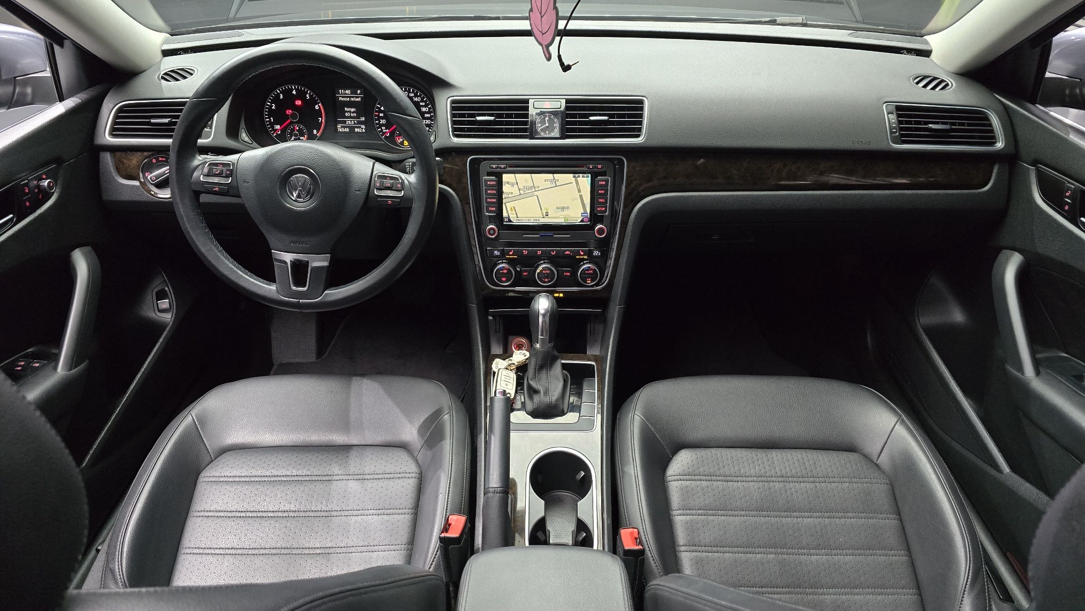 VOLKSWAGEN PASSAT 2014