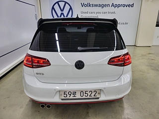 VOLKSWAGEN GOLF 2016