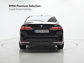 BMW 5-SERIES G60 2024