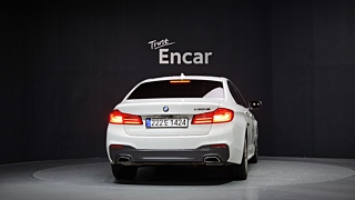 BMW 5-SERIES G30 2017