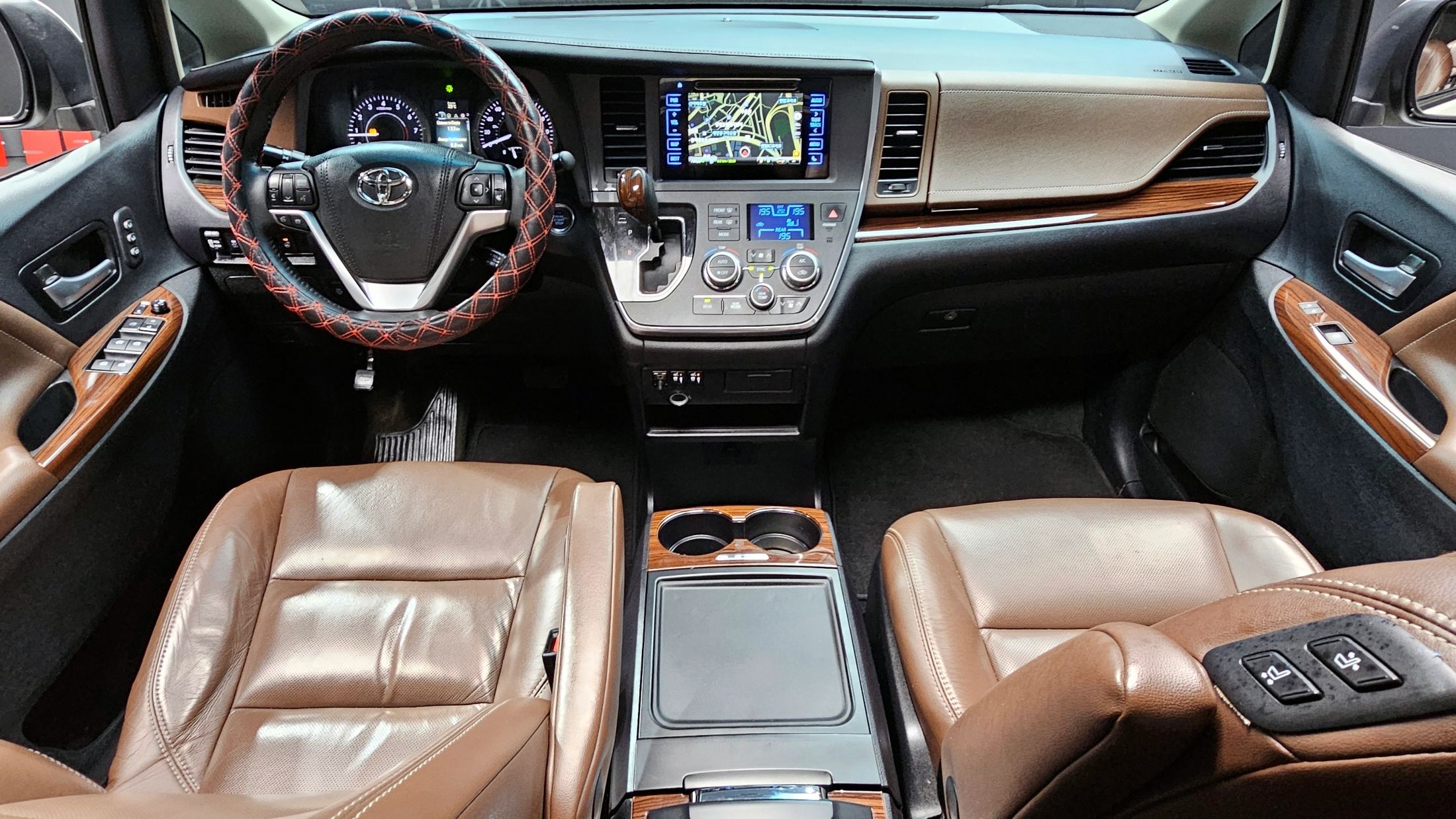TOYOTA SIENNA 2015