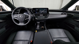 LEXUS ES300H  7 GENERATION Executive 2024