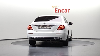MERCEDES BENZ E-CLASS W213 2018
