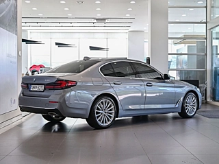BMW 5-SERIES G30 2022