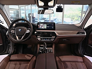 BMW 5-SERIES G30 2022
