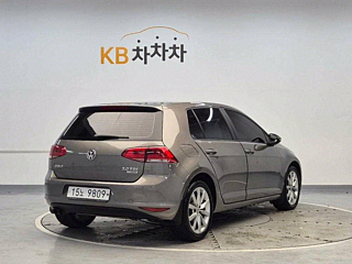 VOLKSWAGEN GOLF 2016