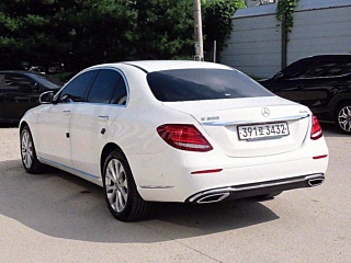 MERCEDES BENZ E-CLASS W213 2020
