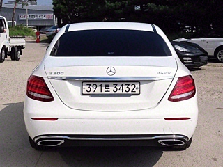 MERCEDES BENZ E-CLASS W213 2020