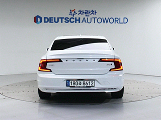 VOLVO S90 2021