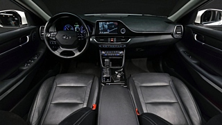 HYUNDAI GRANDEUR IG HYBRID 2017