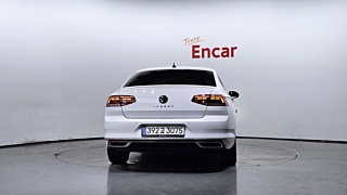 VOLKSWAGEN PASSAT GT B8 2021