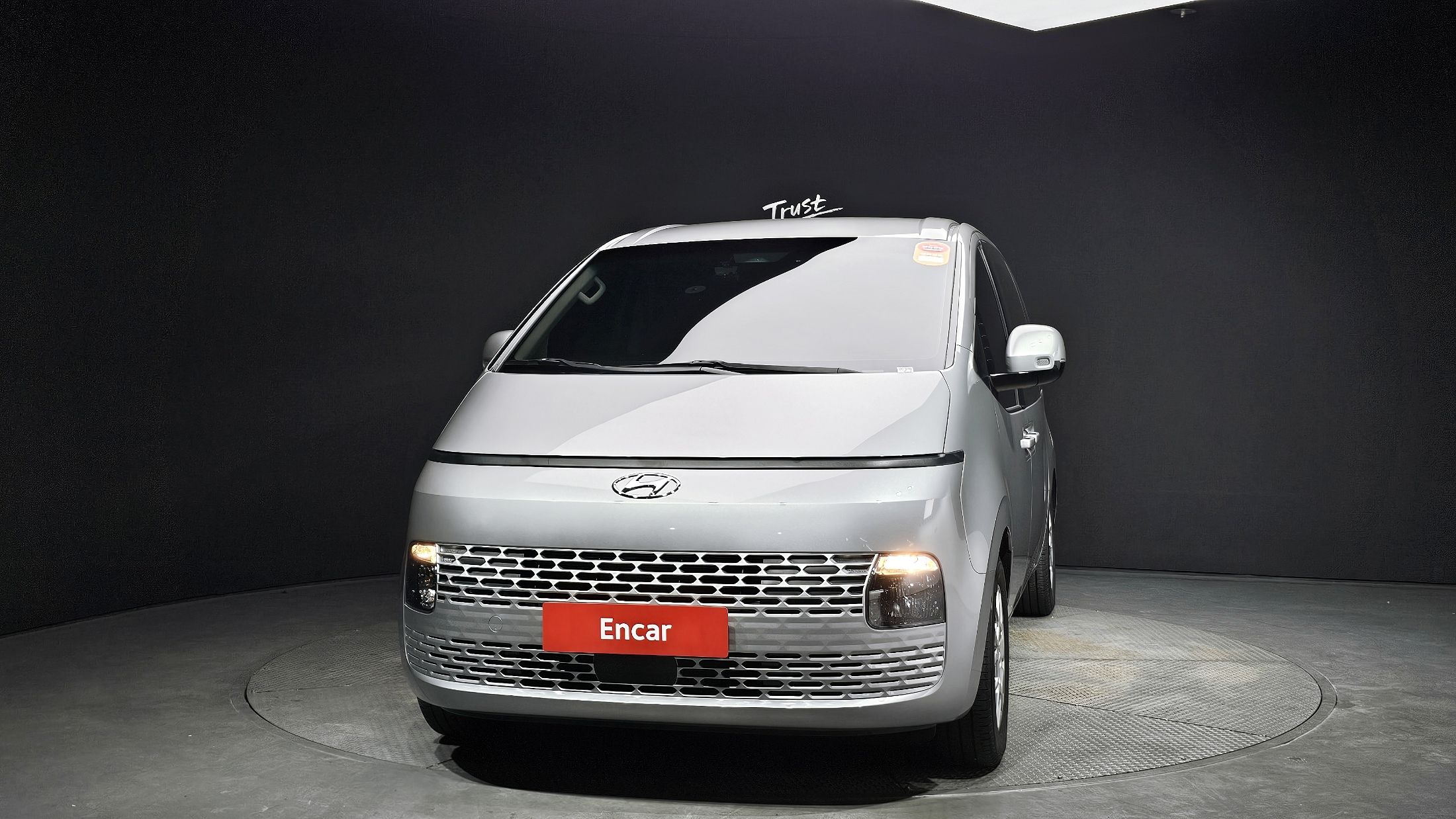 HYUNDAI STARIA 2023