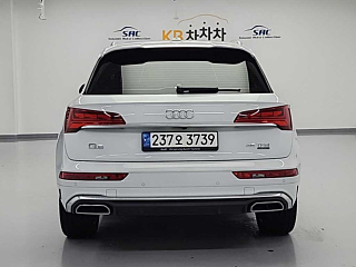 AUDI Q5 FY 2022