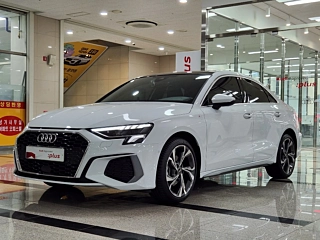AUDI A3 8Y  40 TFSI Premium 2023
