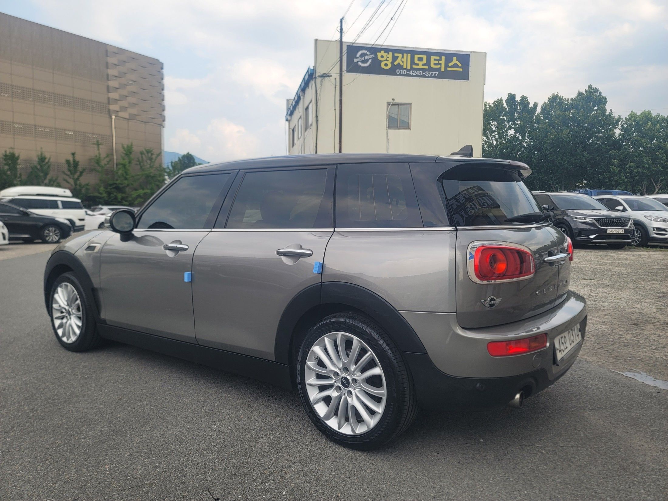 MINI CLUBMAN COOPER D 2016