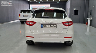 MASERATI LEVANTE 2017