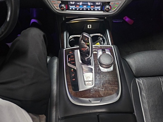 BMW 7-SERIES G11 2016
