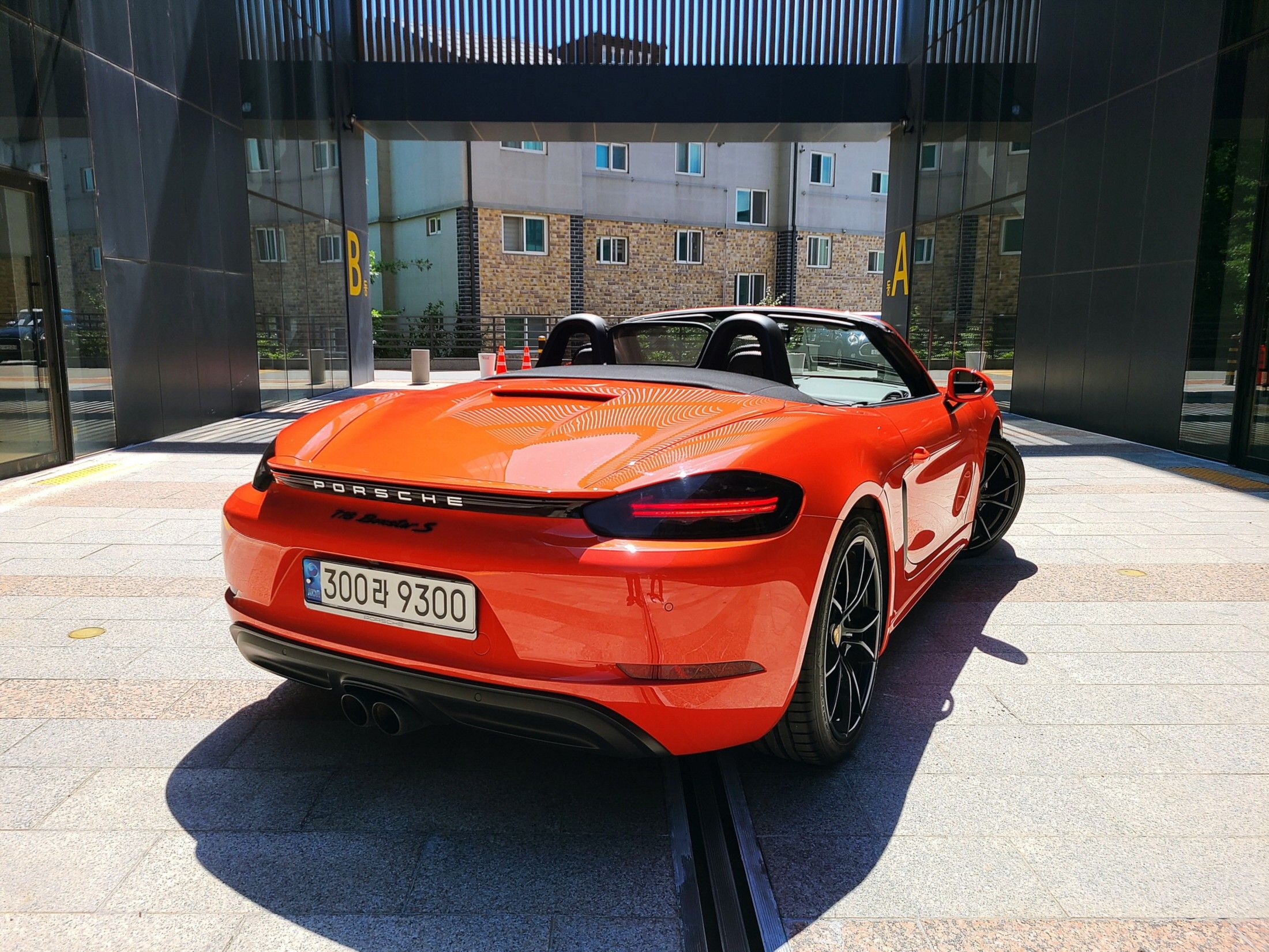PORSCHE 718 BOXSTER 2016