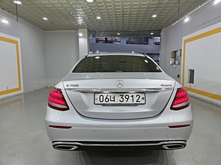 MERCEDES BENZ E-CLASS W213 2018